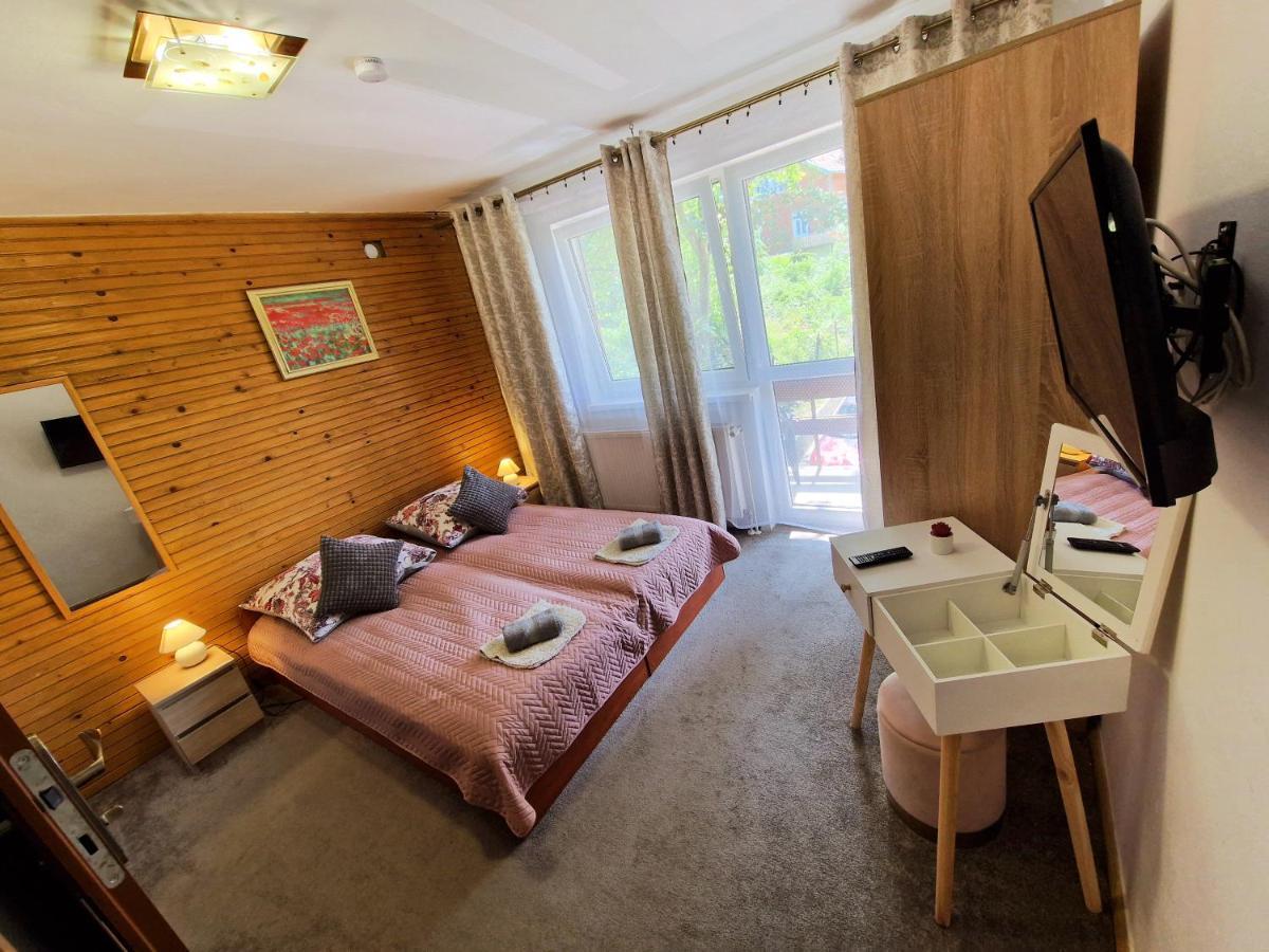 Dalia Otel Iwonicz-Zdrój Dış mekan fotoğraf